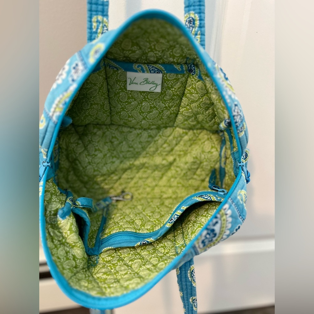 Vera Bradley Bermuda Blue duffle shoulder purse - Picture 3 of 3
